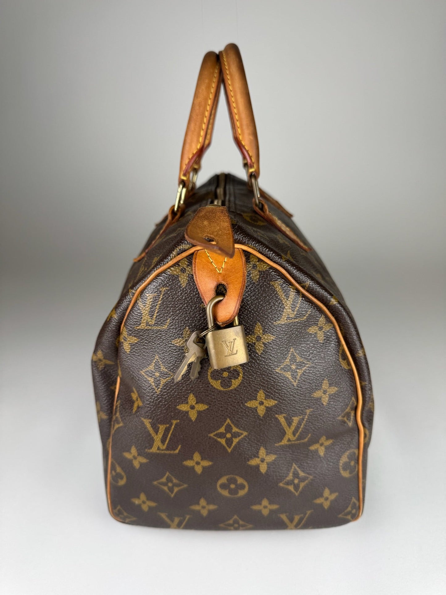 Louis Vuitton Speedy 30 - respace.studio