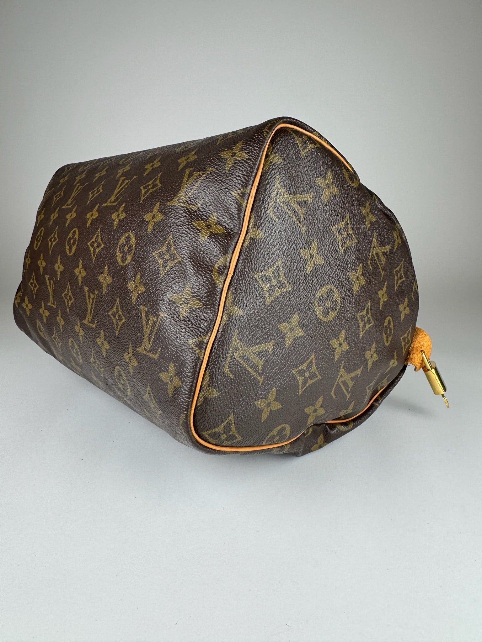 Louis Vuitton Speedy 30 - respace.studio