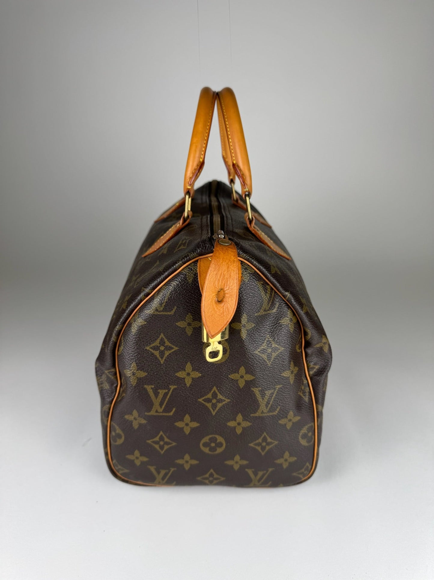 Louis Vuitton Speedy 30 - respace.studio