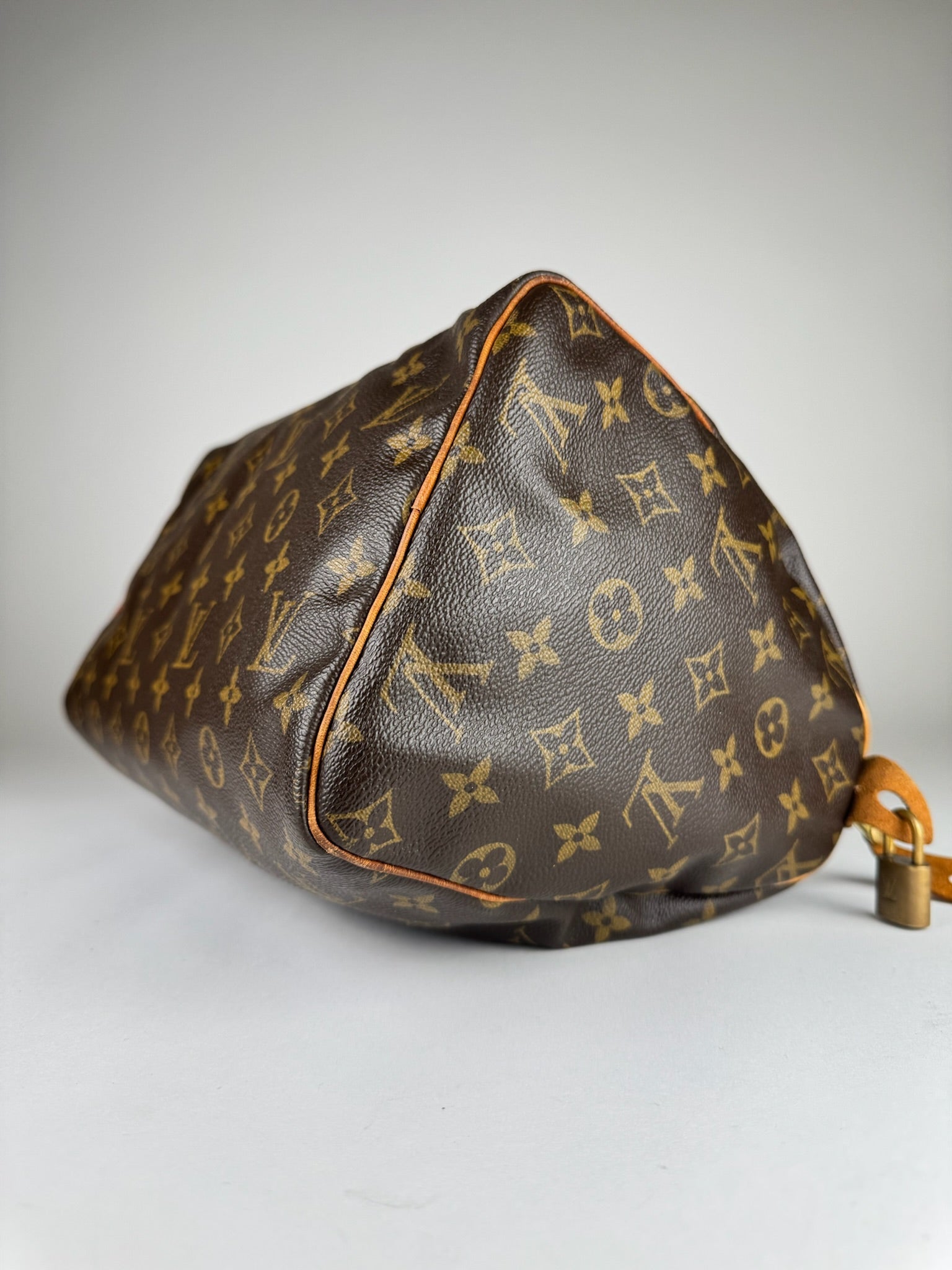 Louis Vuitton Speedy 30 - respace.studio