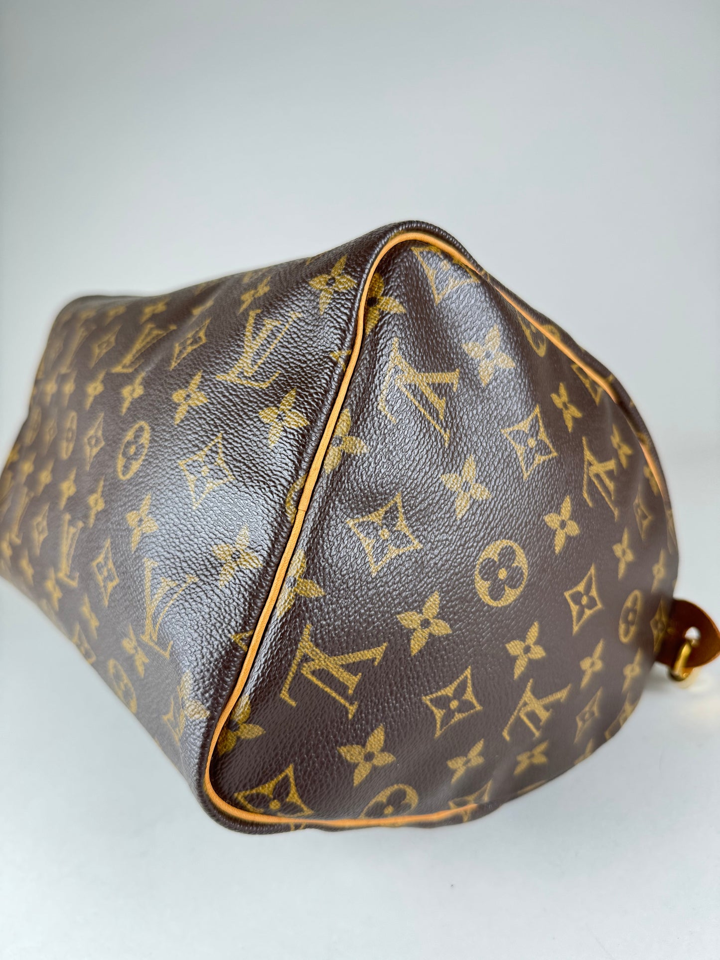 Louis Vuitton Speedy 30 - respace.studio