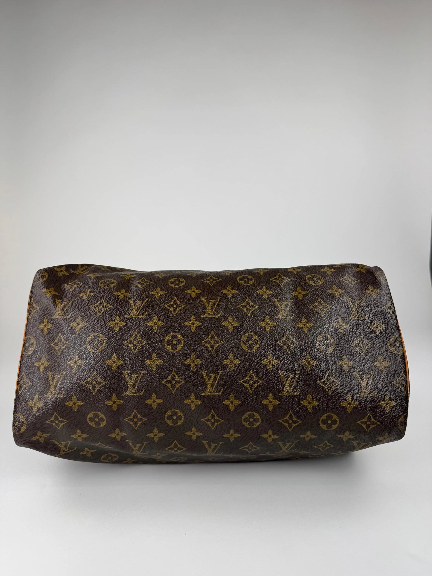 Louis Vuitton Speedy 40 - respace.studio