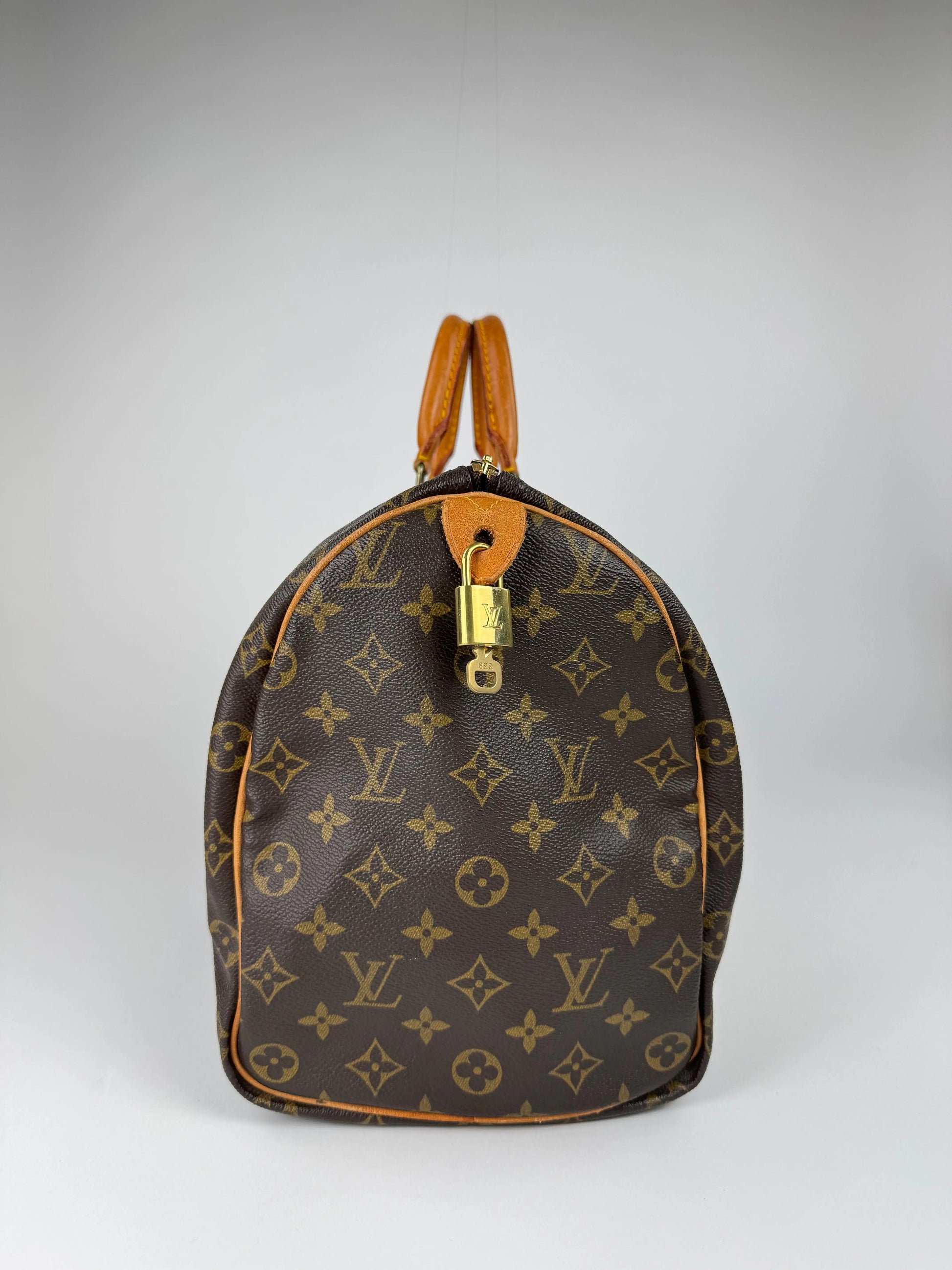 Louis Vuitton Speedy 40 - respace.studio