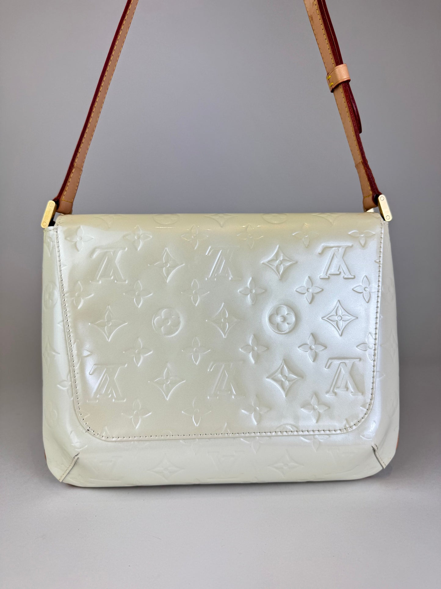 Louis Vuitton Thompson Vernis - respace.studio