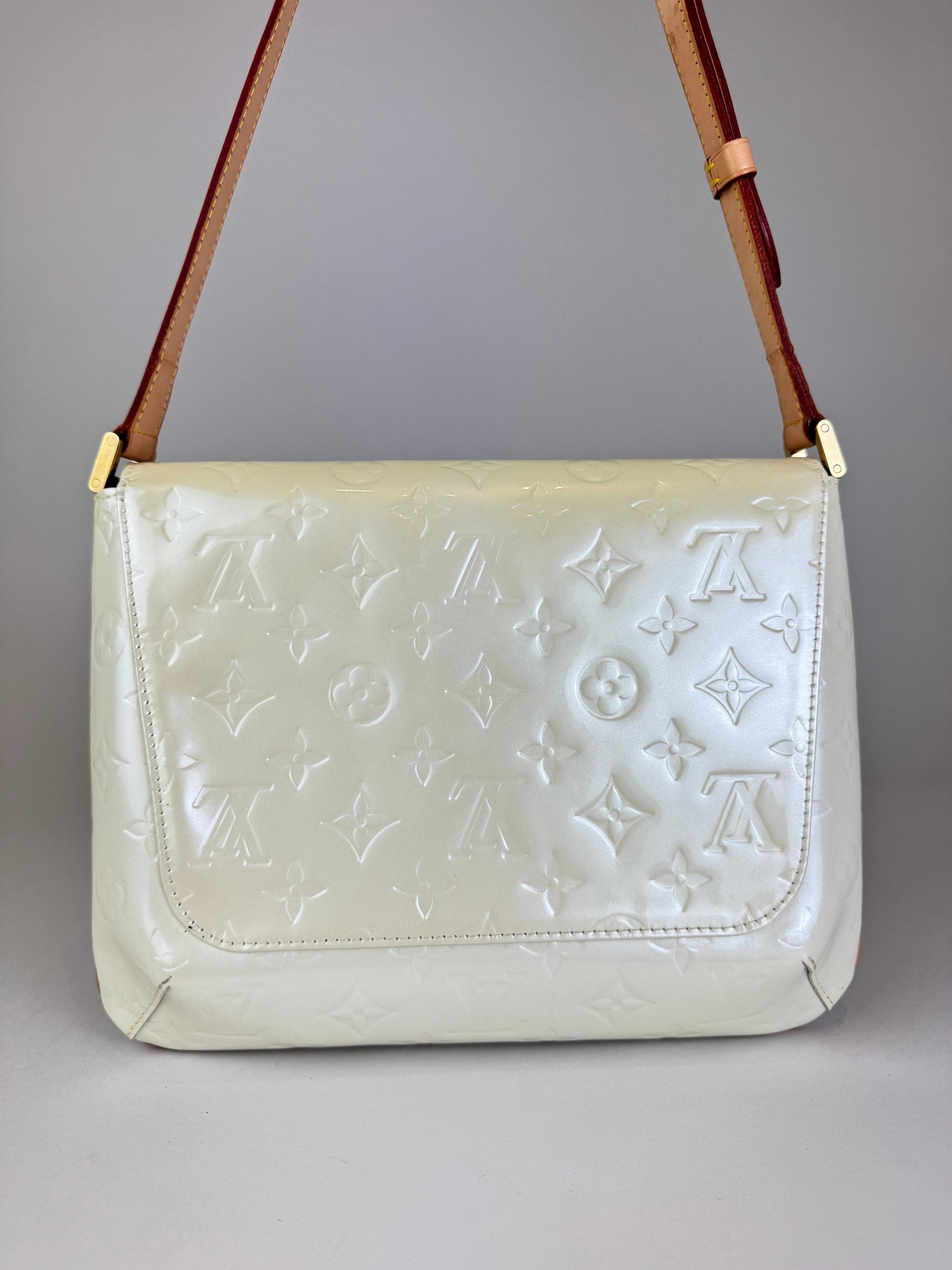 Louis Vuitton Thompson Vernis - respace.studio