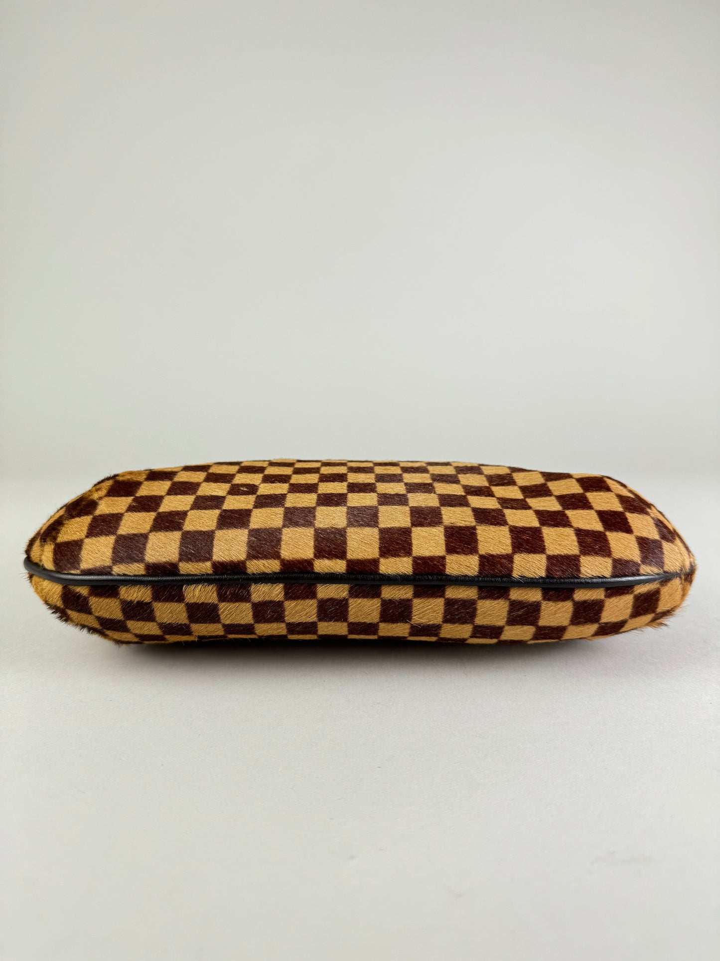 Louis Vuitton Tiger - respace.studio