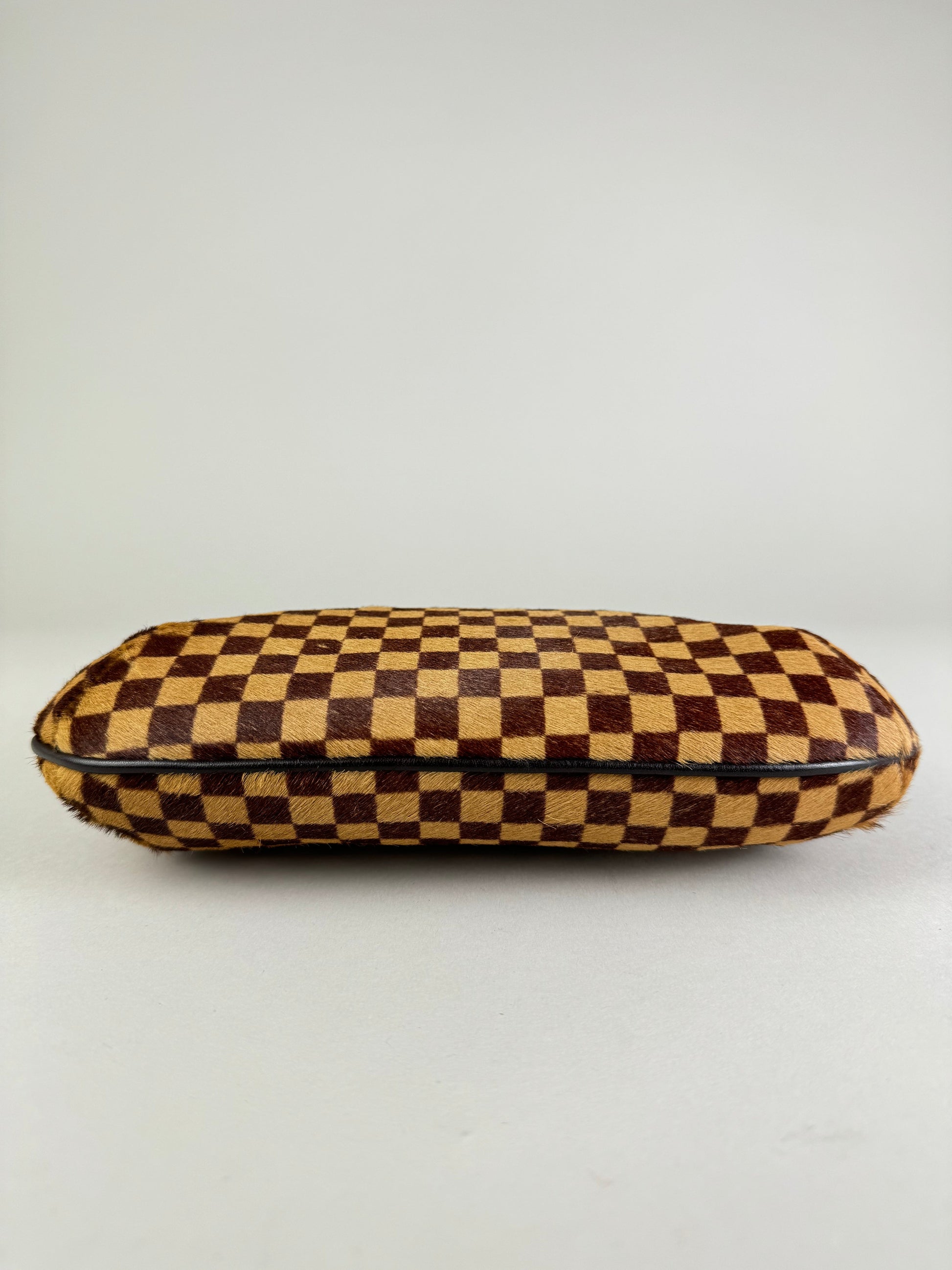Louis Vuitton Tiger - respace.studio