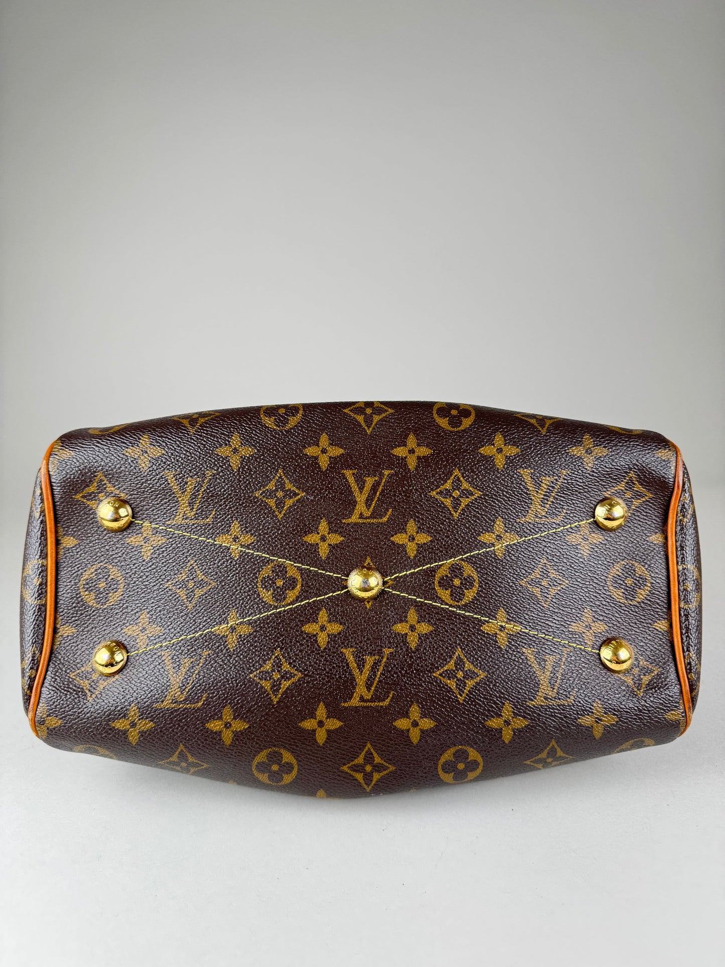 Louis Vuitton Tivoli PM - respace.studio