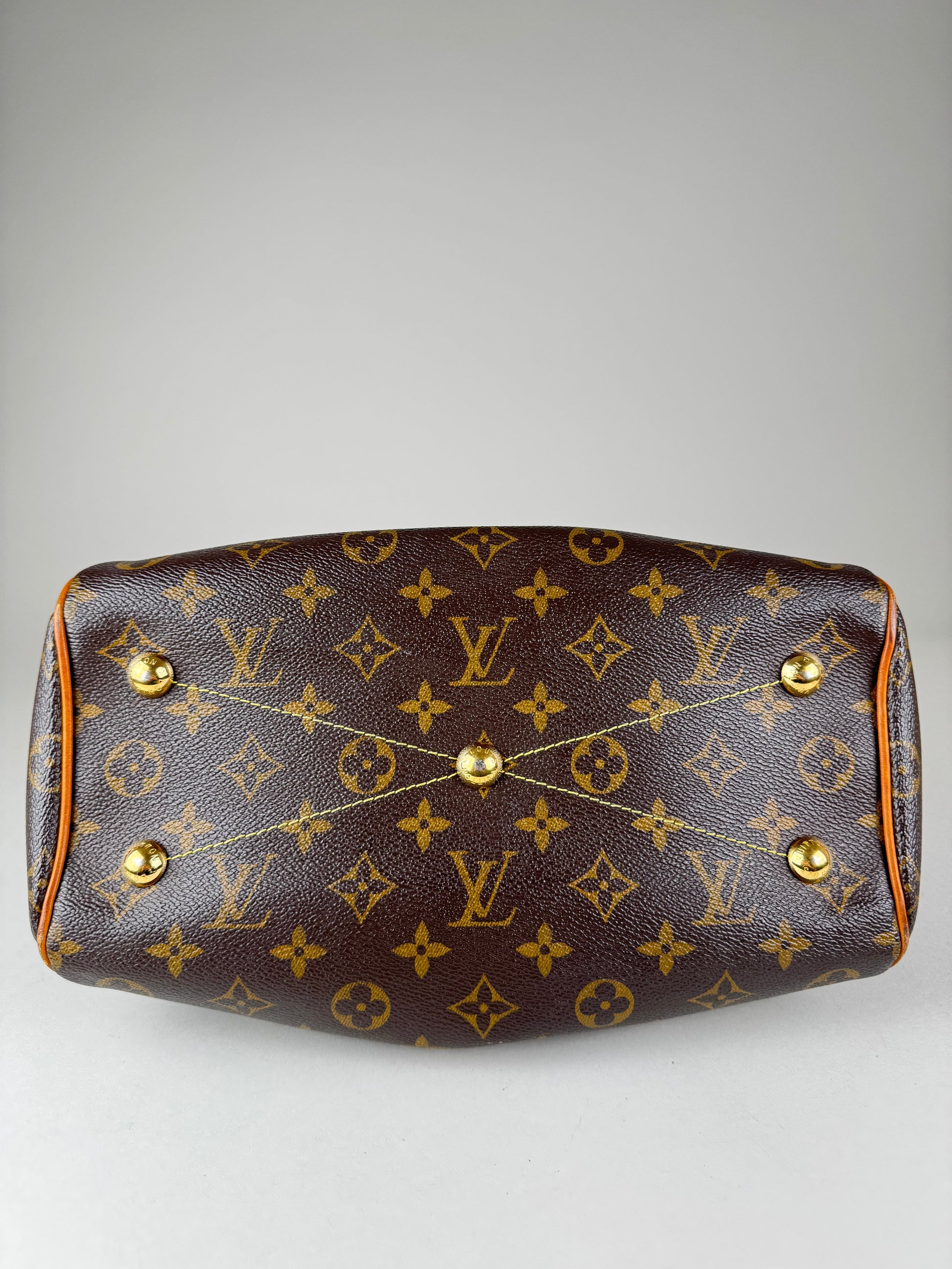 Louis Vuitton Tivoli PM - respace.studio