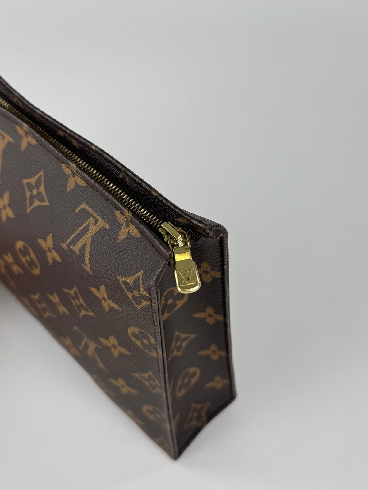 Louis Vuitton Toiletry Pouch 26 - respace.studio