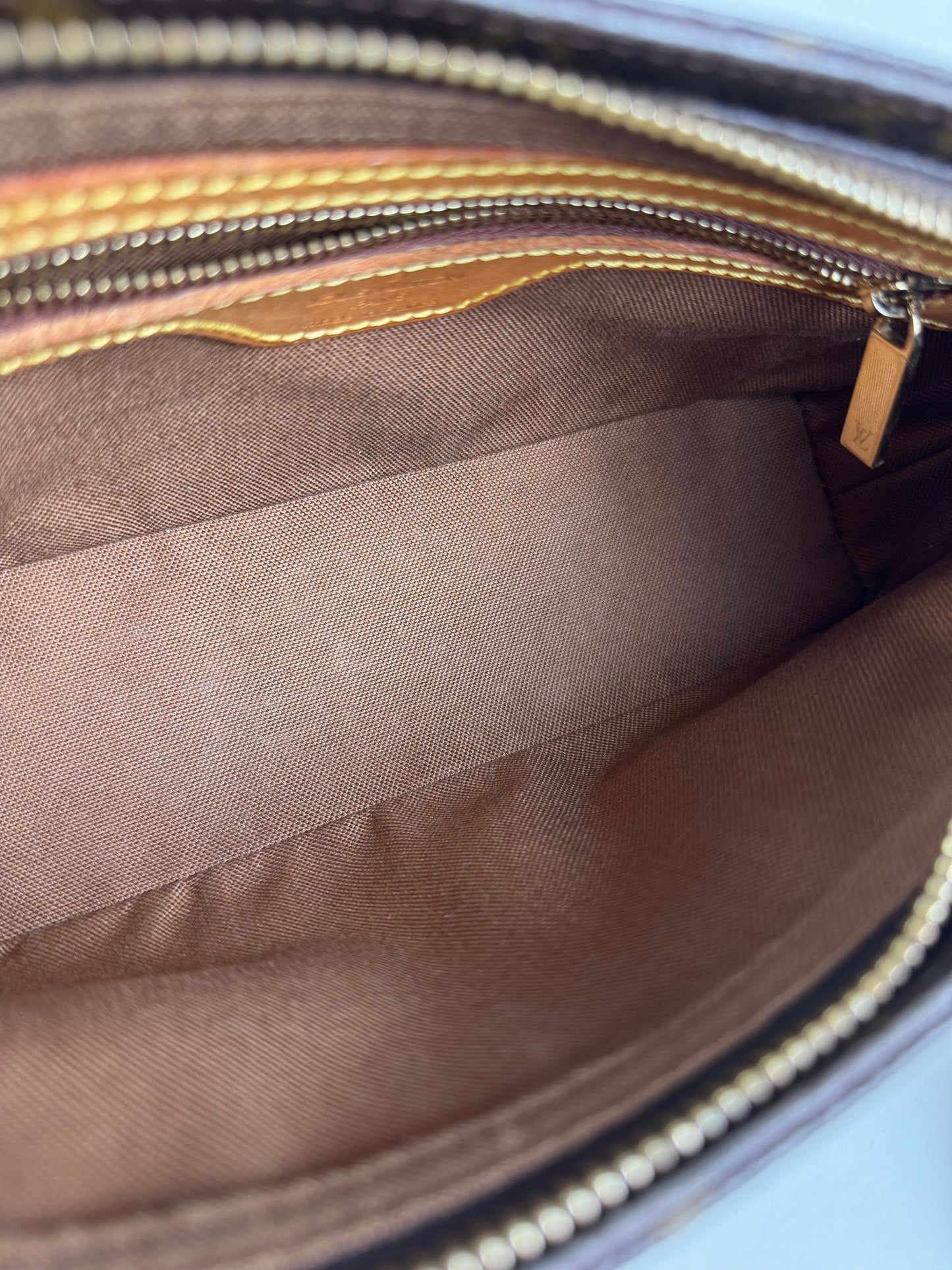 Louis Vuitton Trotteur - respace.studio