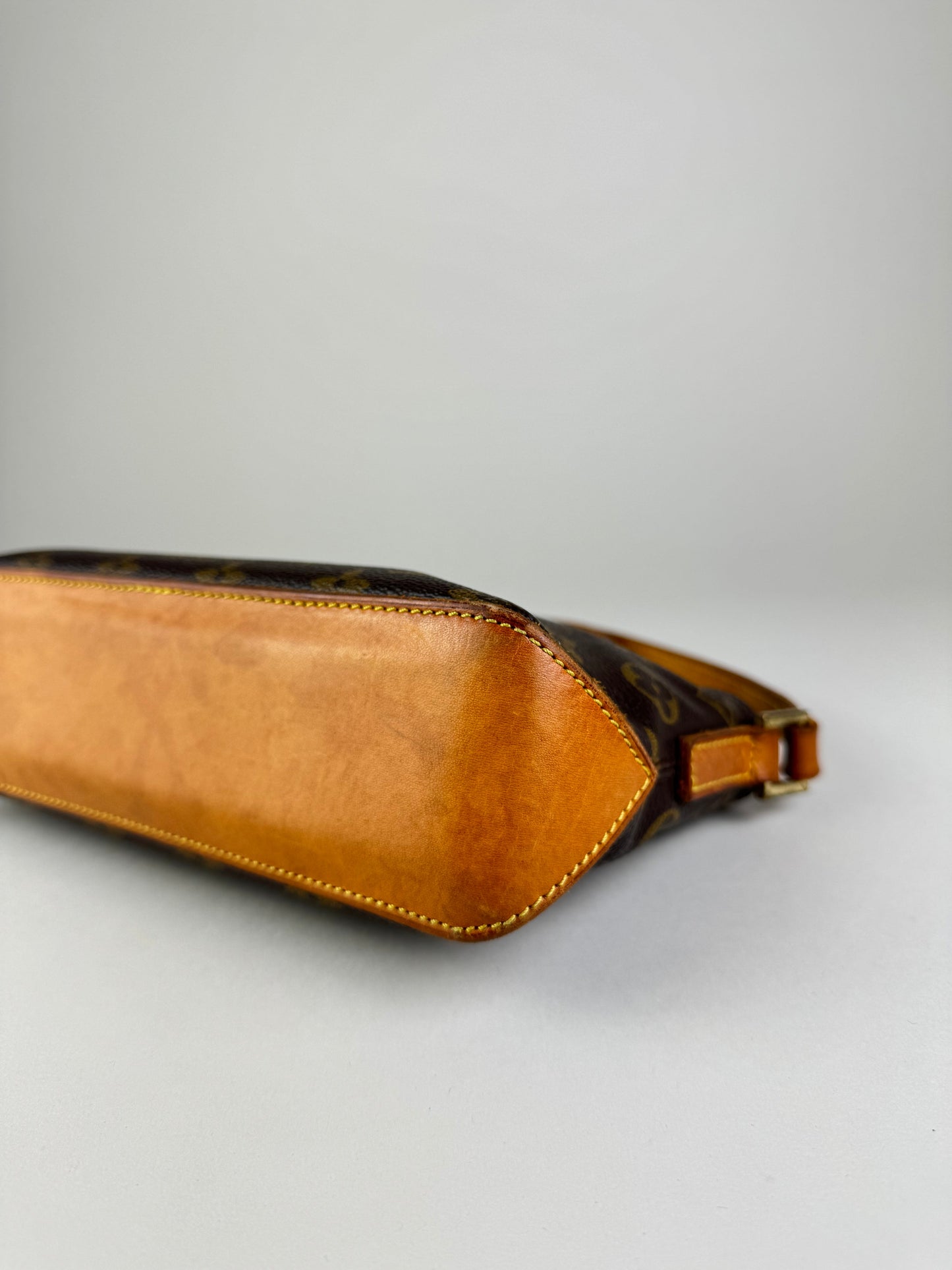 Louis Vuitton Trotteur - respace.studio