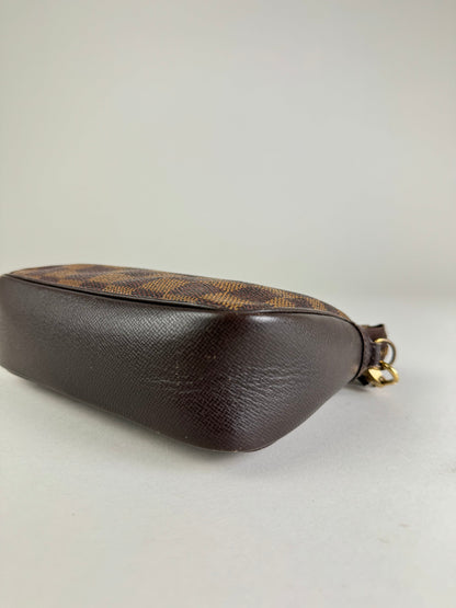 Louis Vuitton Trousse - respace.studio