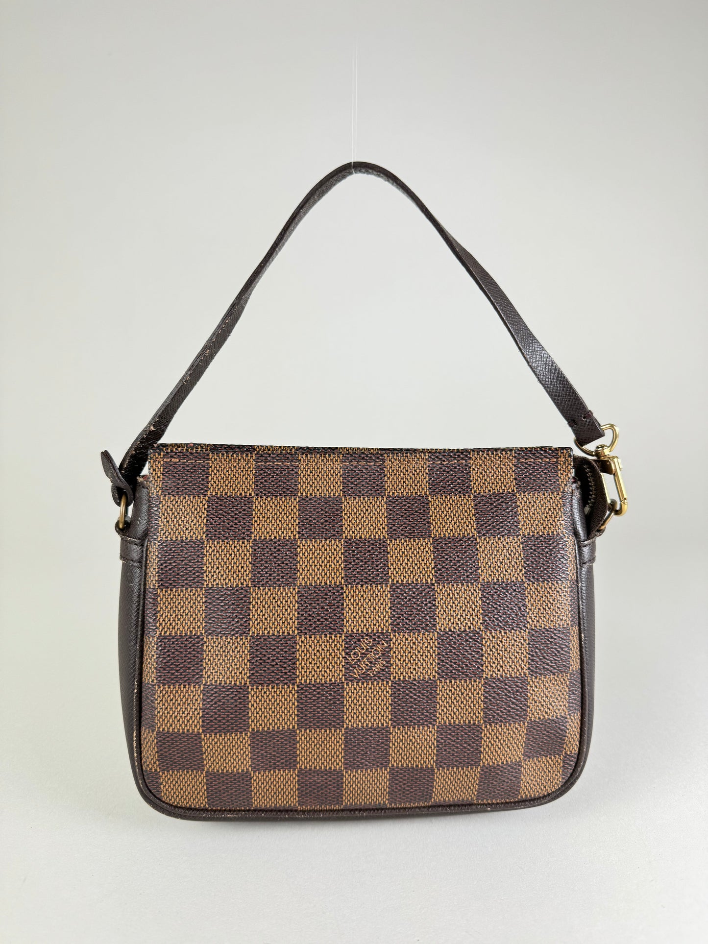 Louis Vuitton Trousse - respace.studio