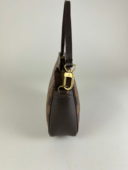 Louis Vuitton Trousse - respace.studio