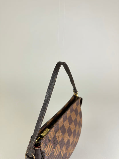 Louis Vuitton Trousse - respace.studio