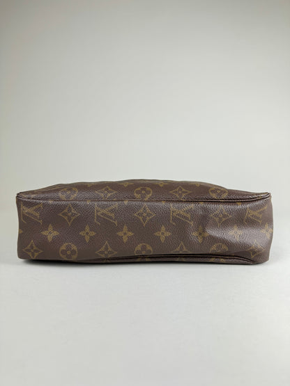 Louis Vuitton Trousse Toilette 28 - respace.studio