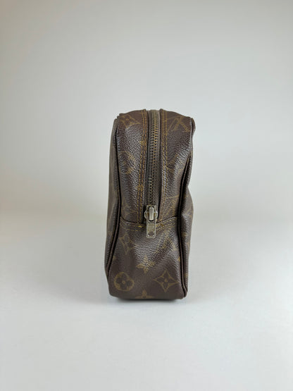 Louis Vuitton Trousse Toilette 28 - respace.studio