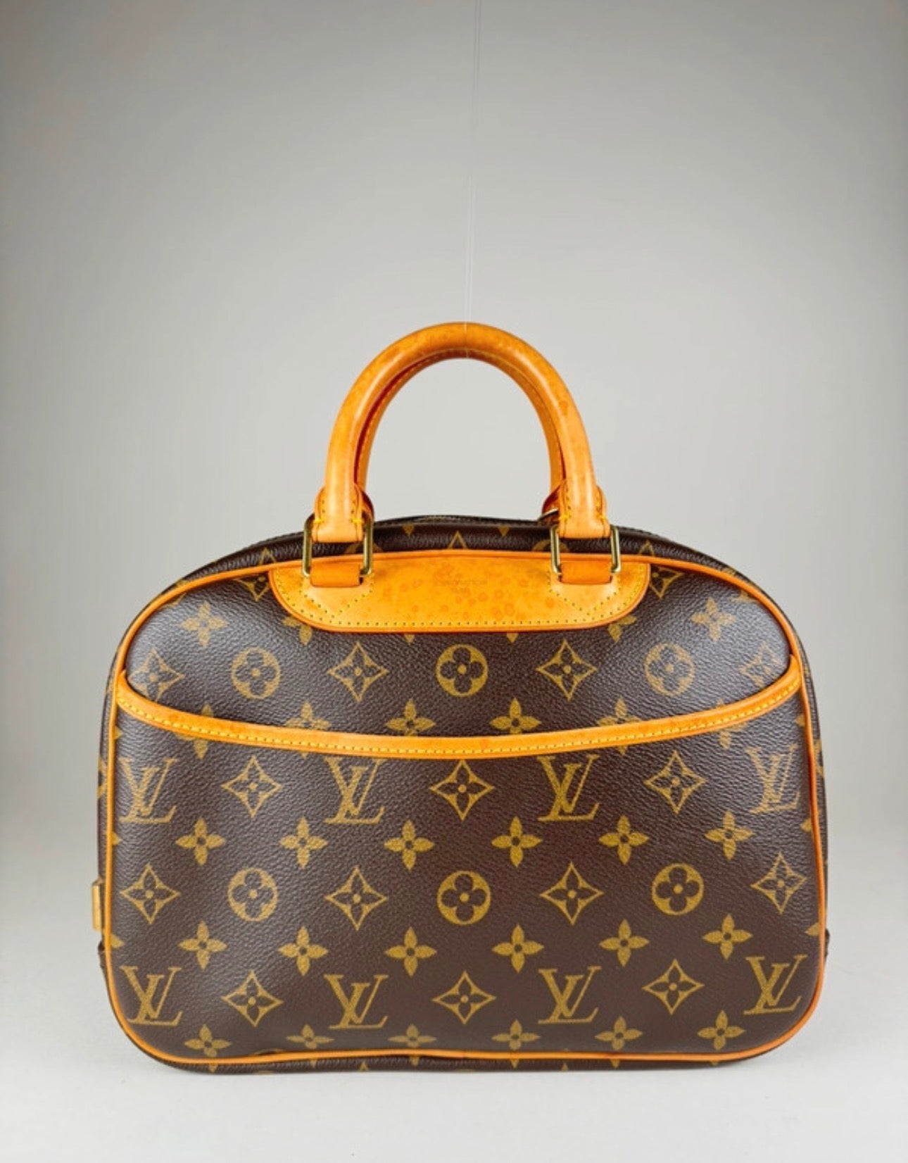 Louis Vuitton Trouville - respace.studio