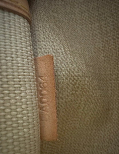 Louis Vuitton Trouville - respace.studio