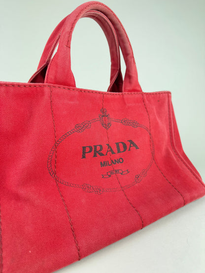 Prada Canapa MM - respace.studio