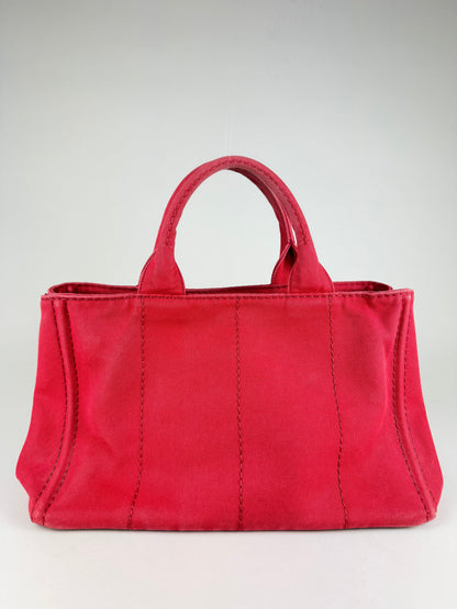 Prada Canapa MM - respace.studio