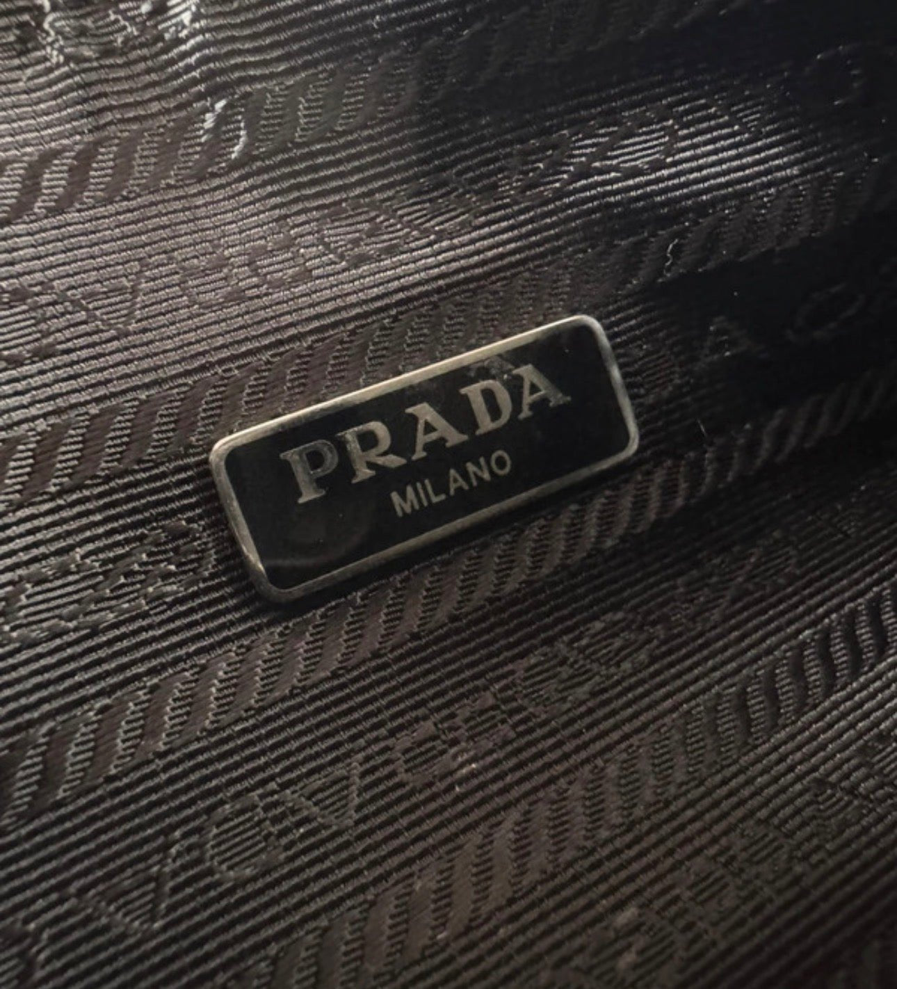 Prada Nylon Re - Edition 2000 - respace.studio