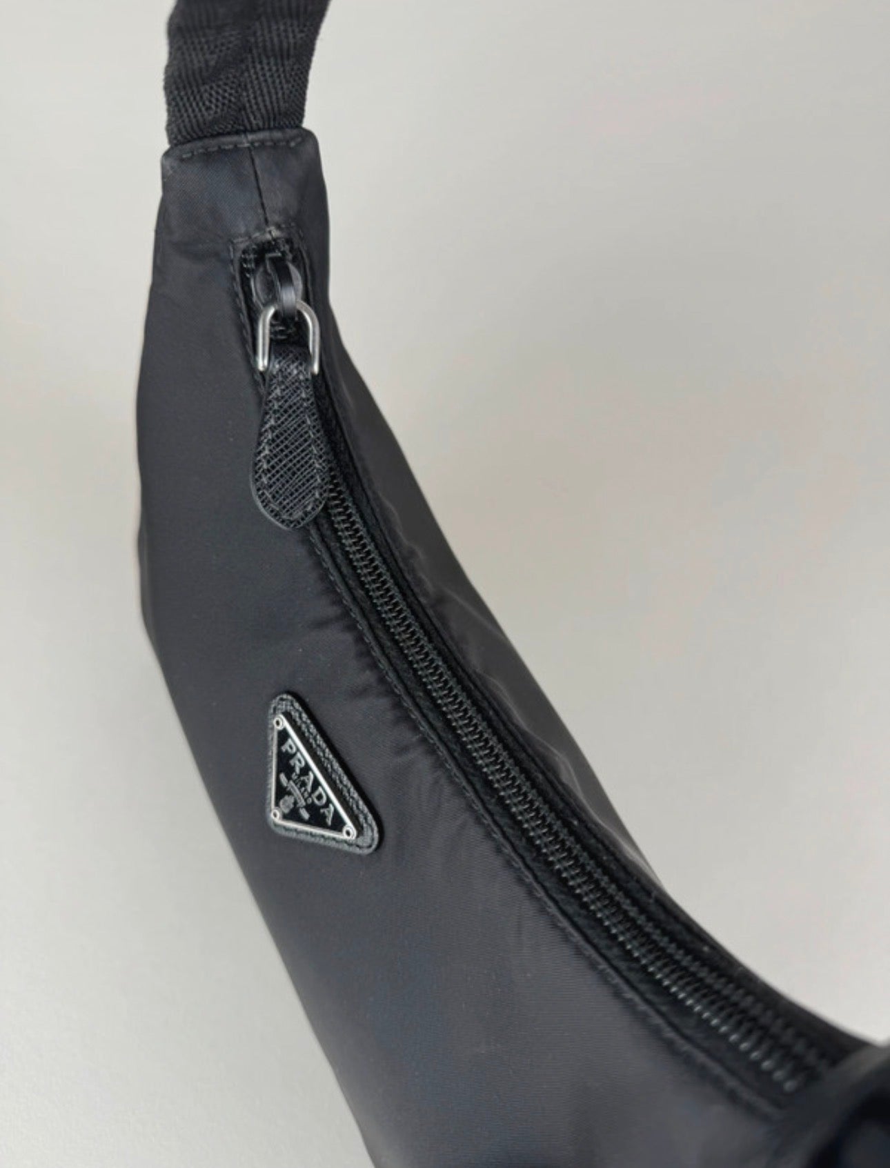 Prada Nylon Re - Edition 2000 - respace.studio