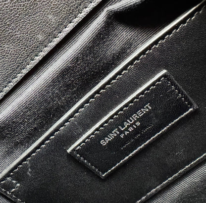 Yves Saint Laurent Chevron - respace.studio
