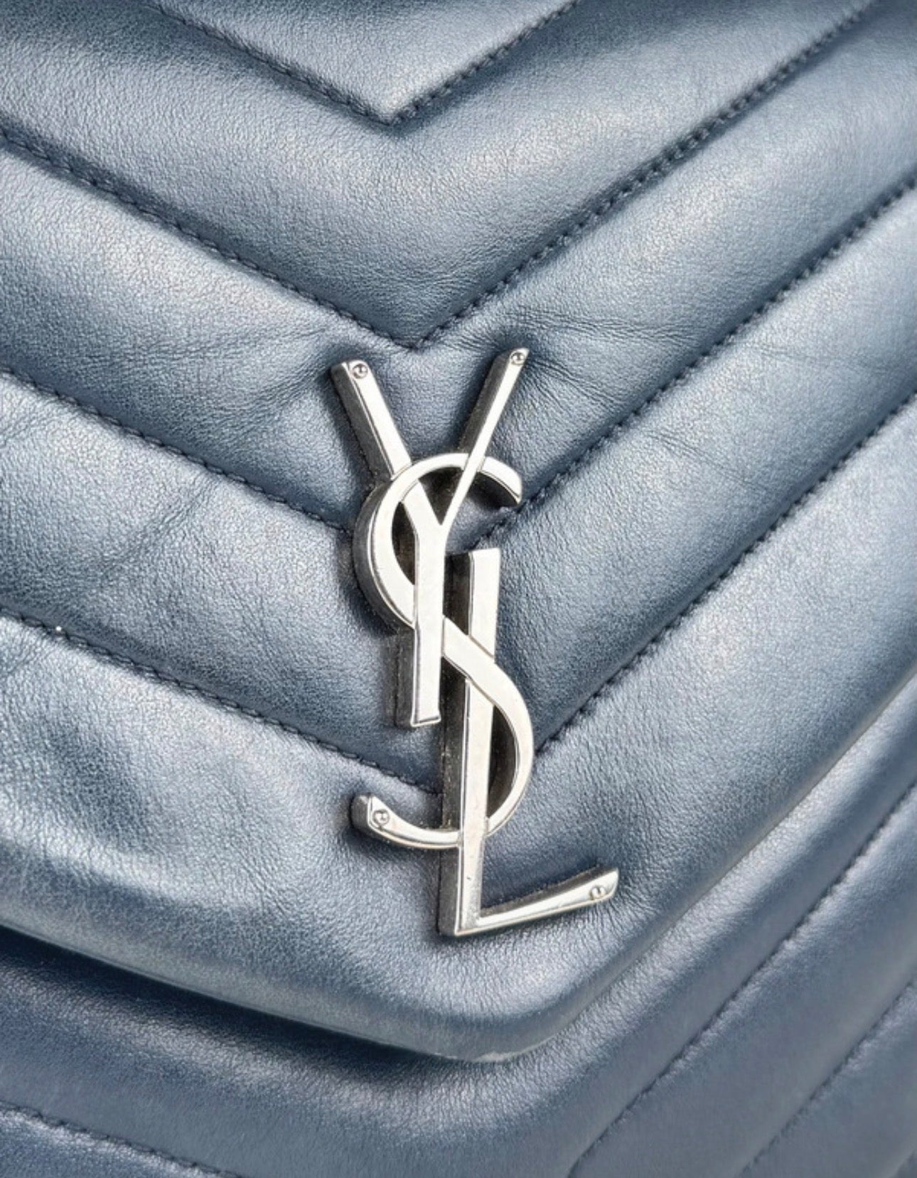 Yves Saint Laurent Loulou - respace.studio