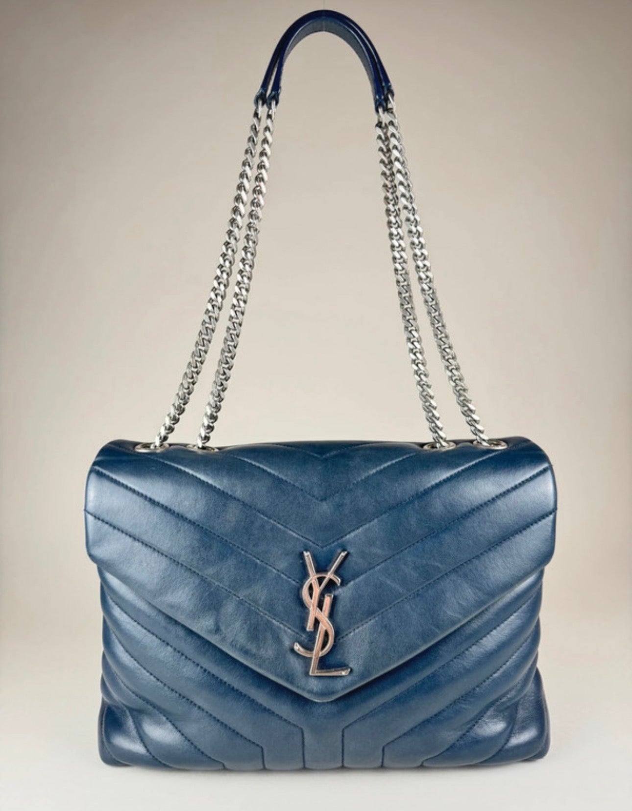 Yves Saint Laurent Loulou - respace.studio