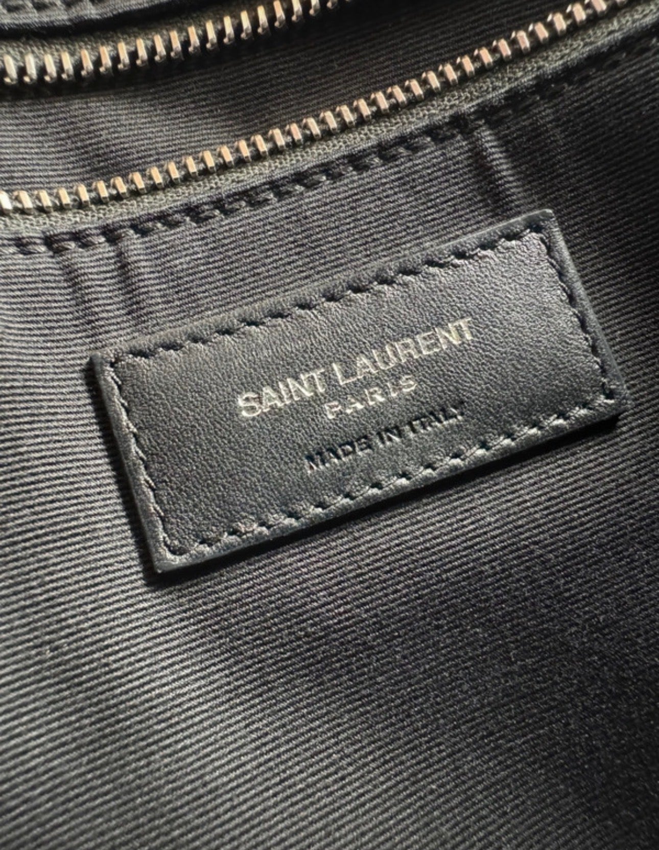 Yves Saint Laurent Loulou - respace.studio