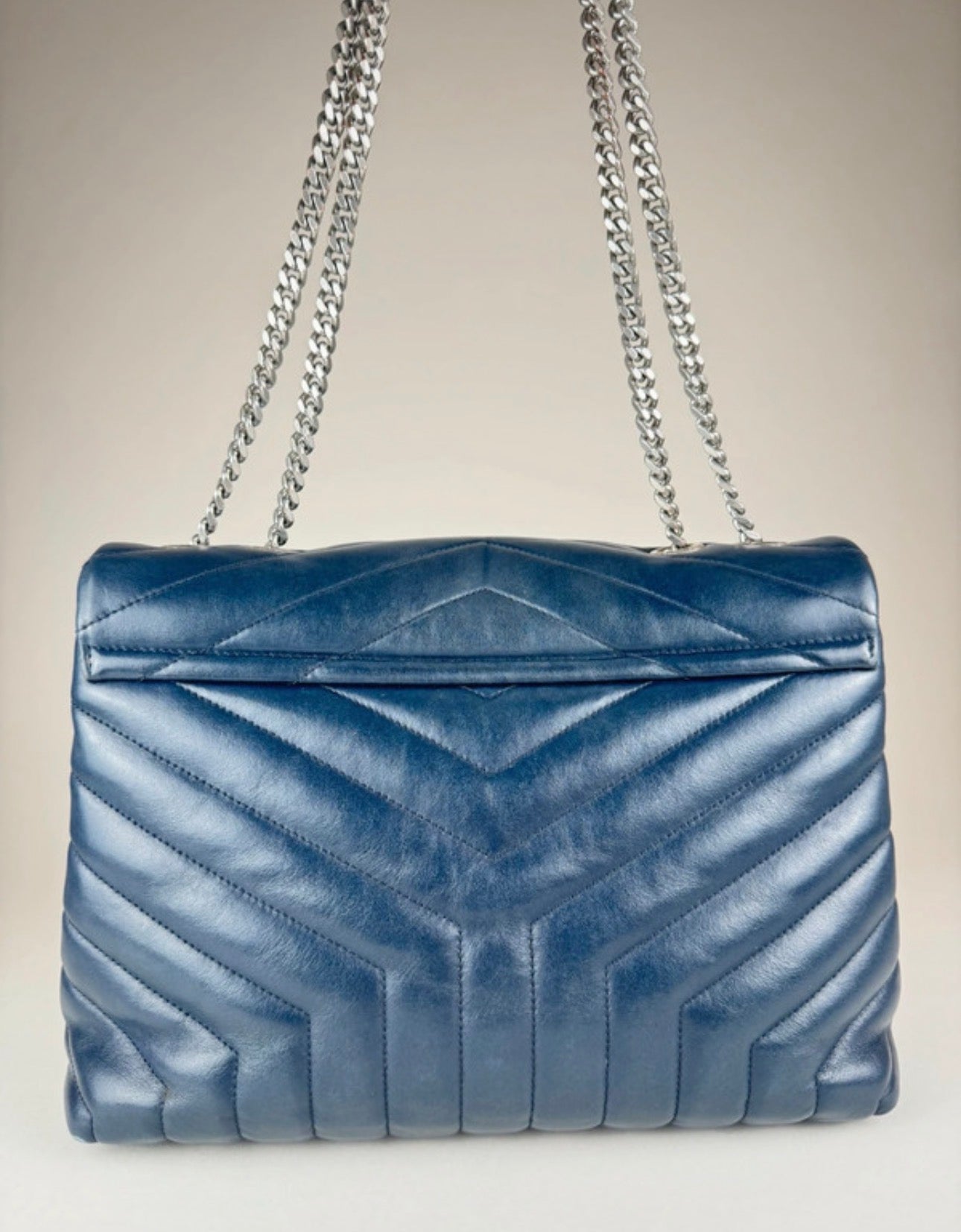 Yves Saint Laurent Loulou - respace.studio